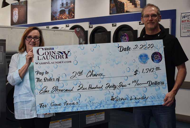 Laundromat Contributes to Local Nonprofit